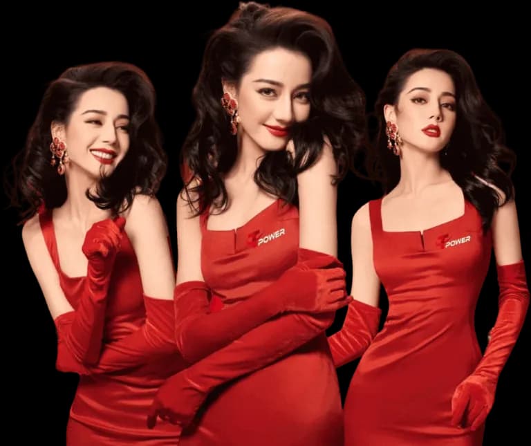 Seorang model berbaju merah berlogo TPOWER dalam tiga gaya